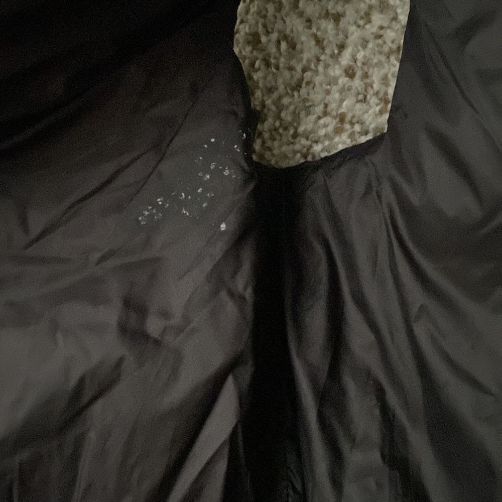 Black Mini Puffer - Picture 3 of 6